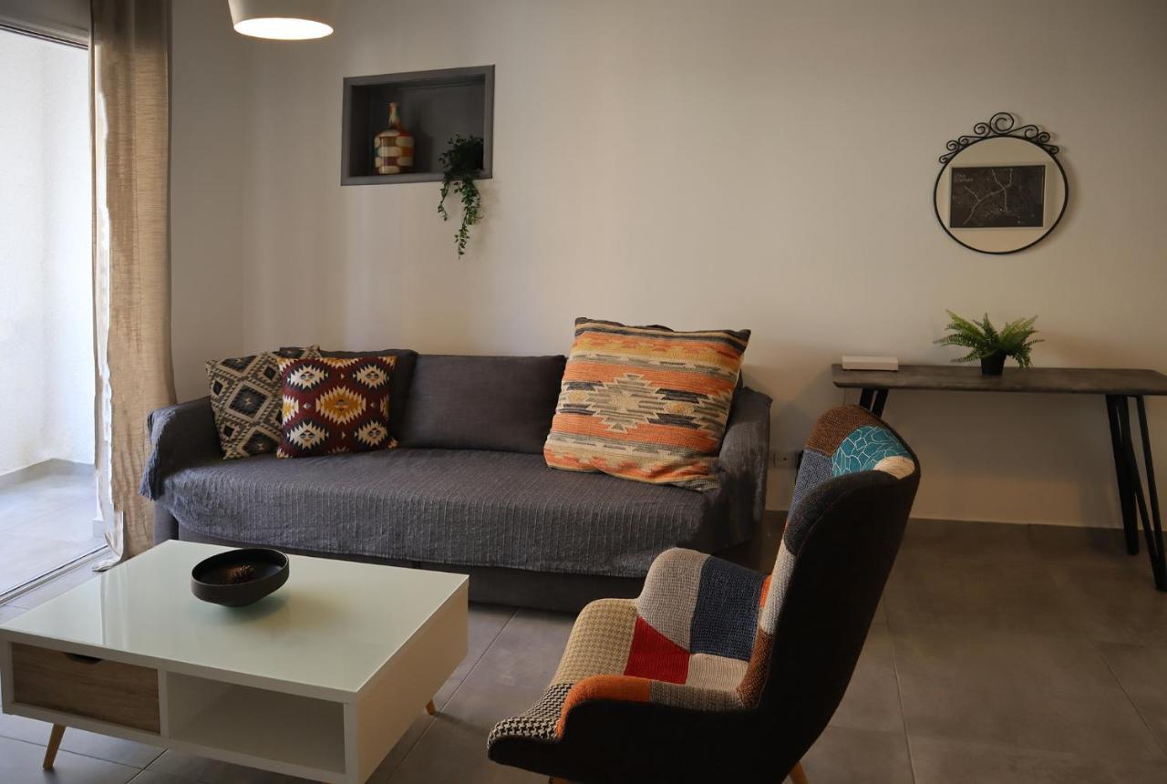 Alex'S Vacation Suite - 100M From The Beach - 6 Guests بافوس المظهر الخارجي الصورة
