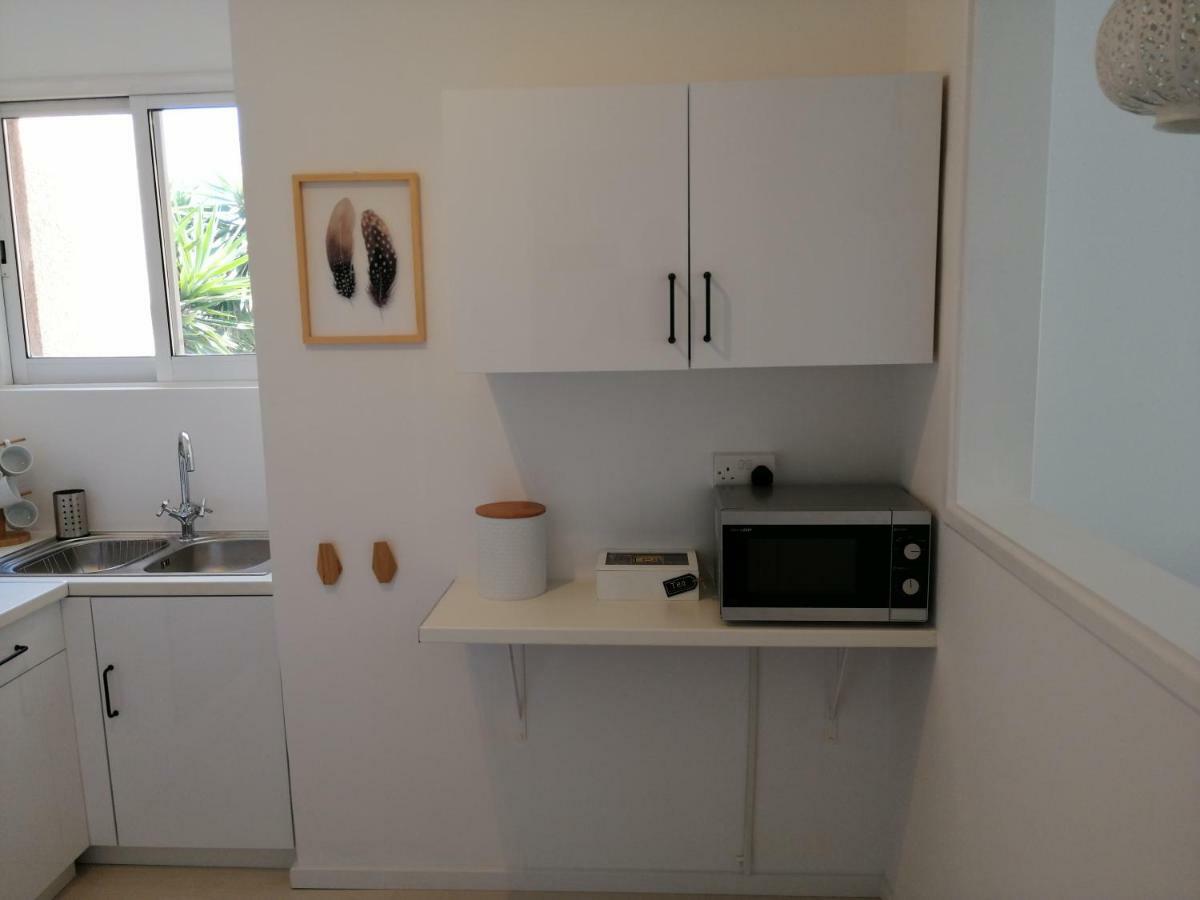 Alex'S Vacation Suite - 100M From The Beach - 6 Guests بافوس المظهر الخارجي الصورة